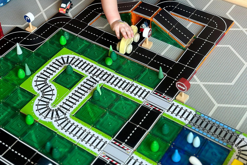 Learn & Grow level crossing adds realistic intersections.