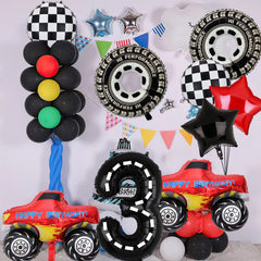 Lebeili 18-inch black star balloon adds dramatic contrast to the race setup