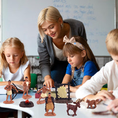 LEBERY native american figurines: Powhatan warriors with weapons, encourage imaginative history play.
