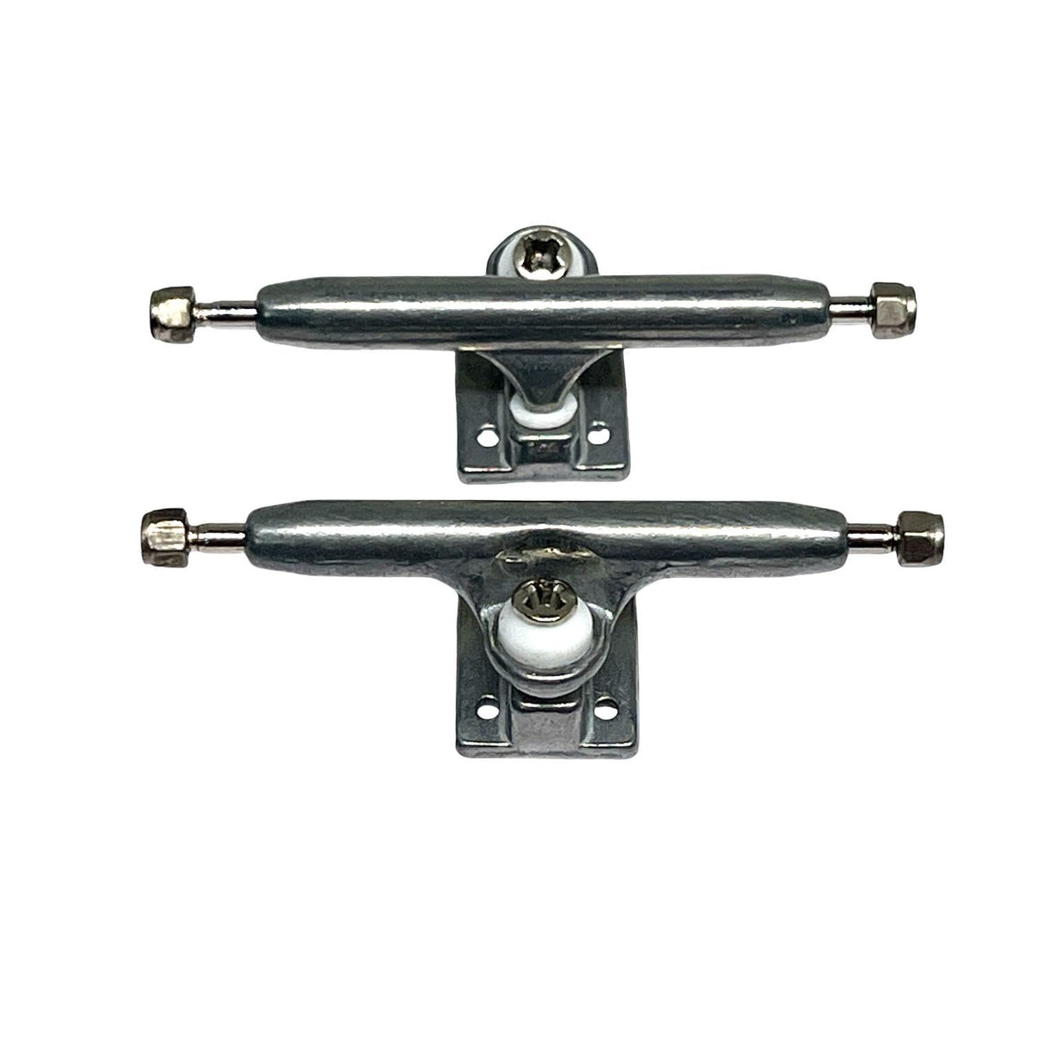 LEEFAI Pro 29mm raw metal trucks with inverted kingpin for improved stability.