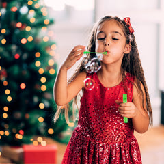 Leetous Winter mini bubbles wand ideal for winter parties and classroom activities.