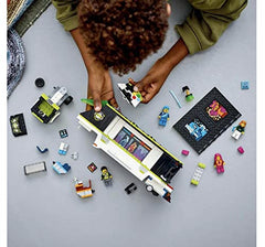 LEGO City 60388 reveal-scene captures dynamic build-and-play moments.