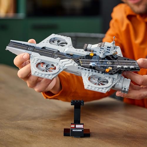 LEGO 76295 Avengers Helicarrier turrets show action-ready details