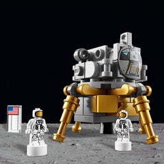 LEGO Apollo Saturn V splashdown scene showing mission finale setup.