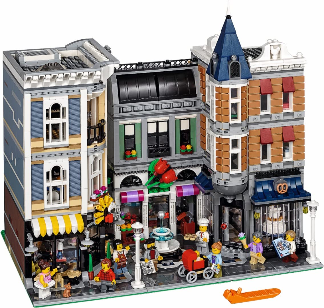 LEGO Creator Expert Assembly Square interior dance studio captures dynamic space for storytelling.