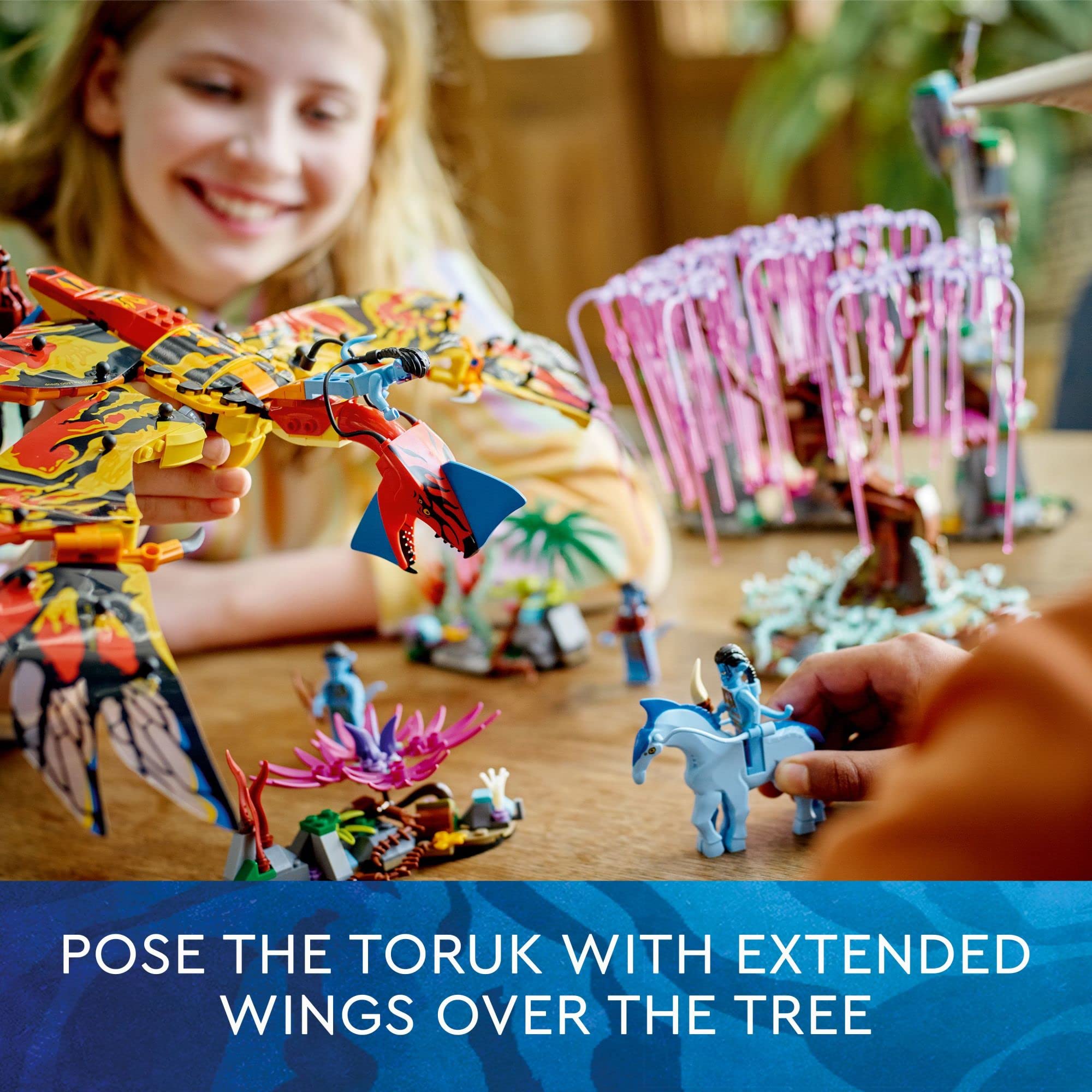 LEGO Avatar glow-in-the-dark elements enhance Pandora glow