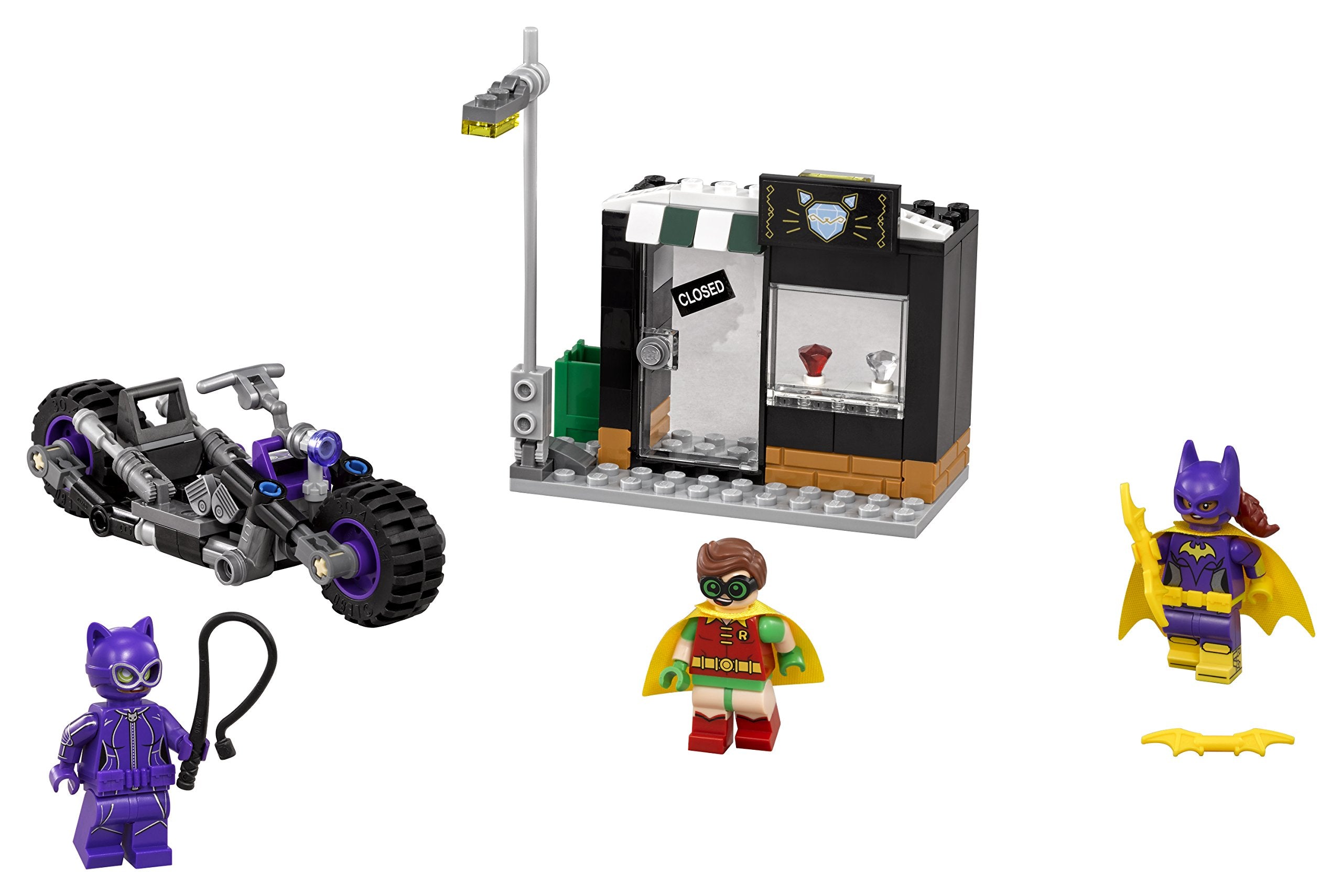 LEGO Batman Catwoman Catcycle Chase jewelry-store diorama offers a bright, storytelling scene.
