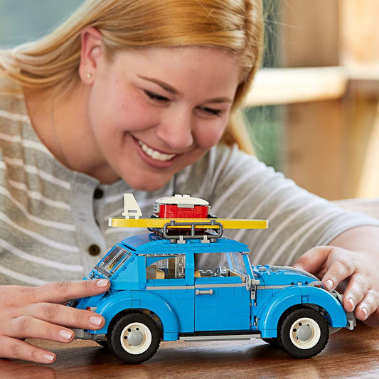 LEGO Beetle 10252 side profile shows curved fenders and classic silhouette.
