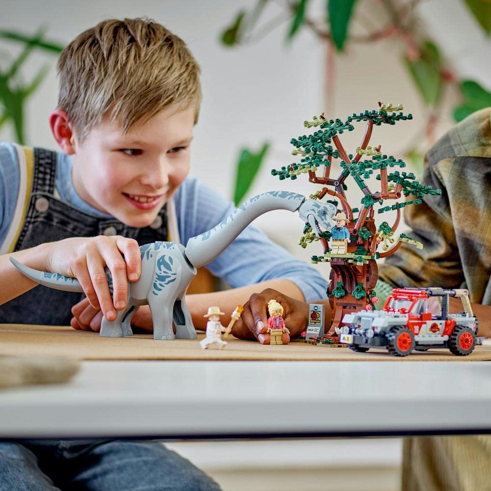 LEGO Brachiosaurus Discovery tree with viewing platform for feeding interactions