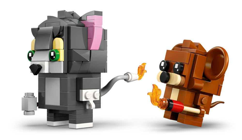 LEGO Tom & Jerry accessories included—hammer and matchstick—for dynamic scenes.