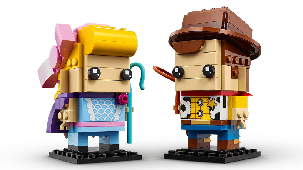 LEGO BrickHeadz Woody and Bo Peep exhibition bases enable sturdy display.