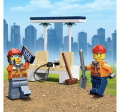 LEGO City 60385 construction-site-scene inspires active pretend work.