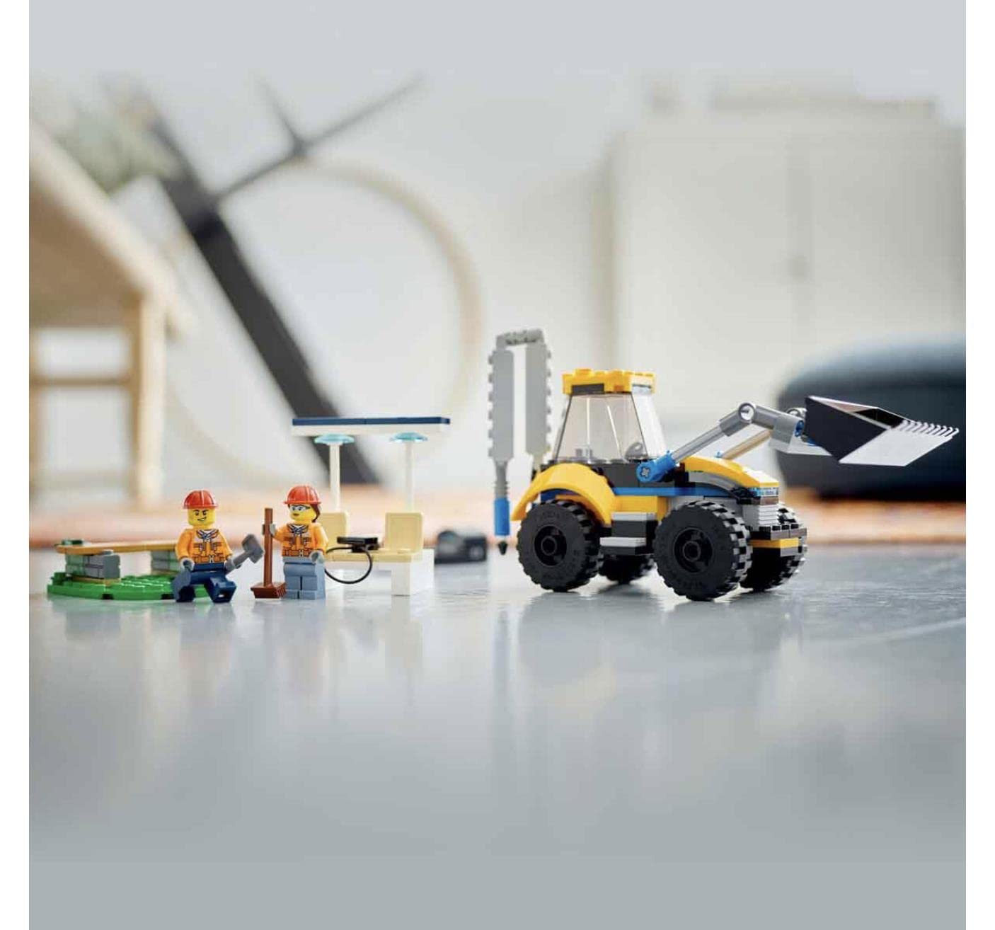 LEGO City 60385 excavator-detail-drill-and-scoops showcase authentic features.