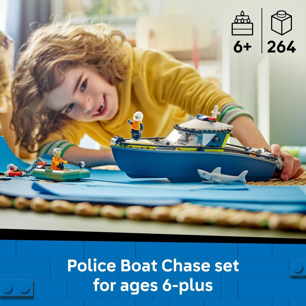 LEGO City Police Boat Chase crook dinghy fuels exciting bath-time pursuit.