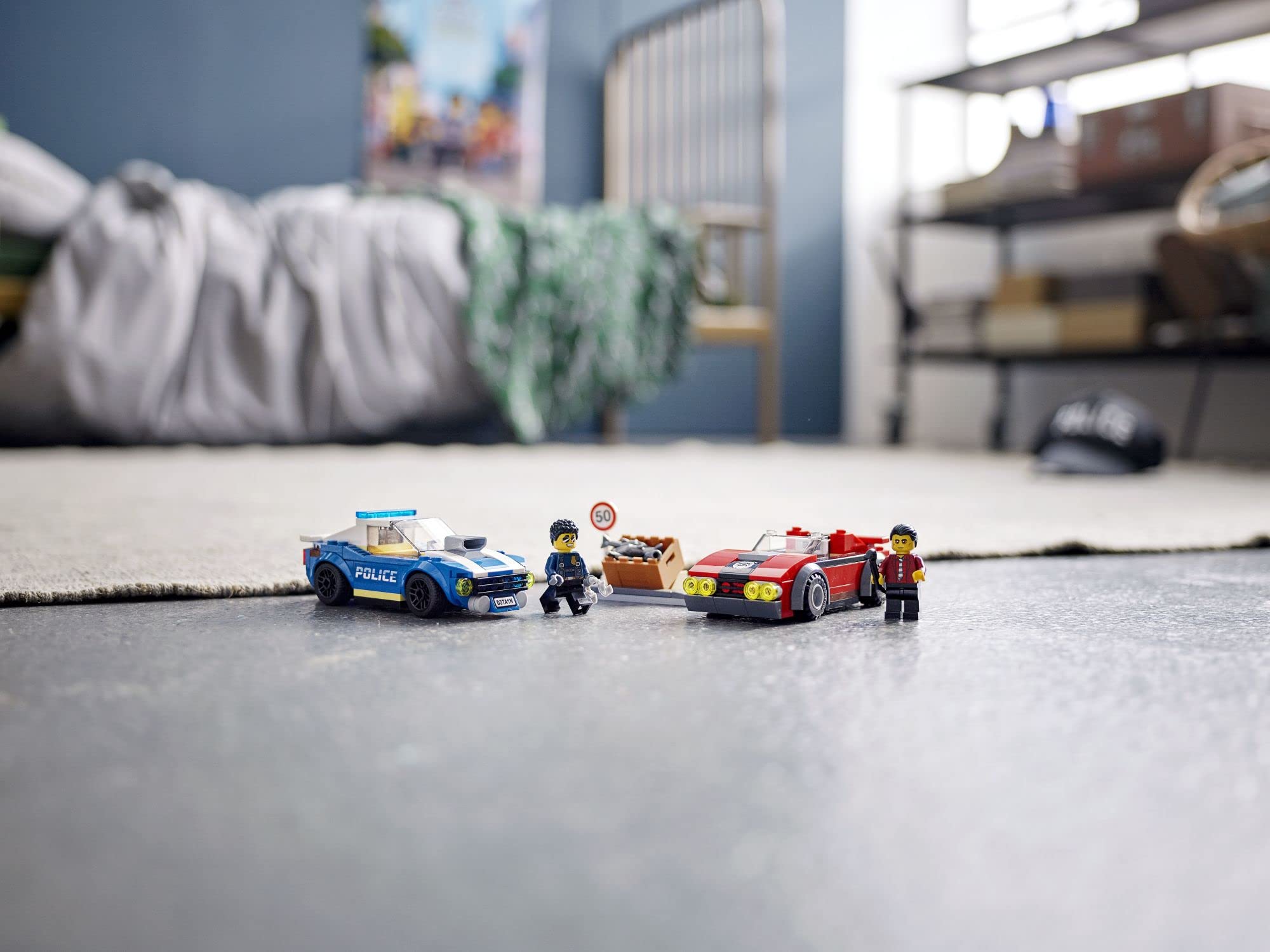 LEGO City Police Highway Arrest stolen safe scene adds dramatic plot twists.