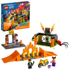 LEGO City Stunt Park flywheel stunt bike ready for thrilling action and fast-paced pretend racing.