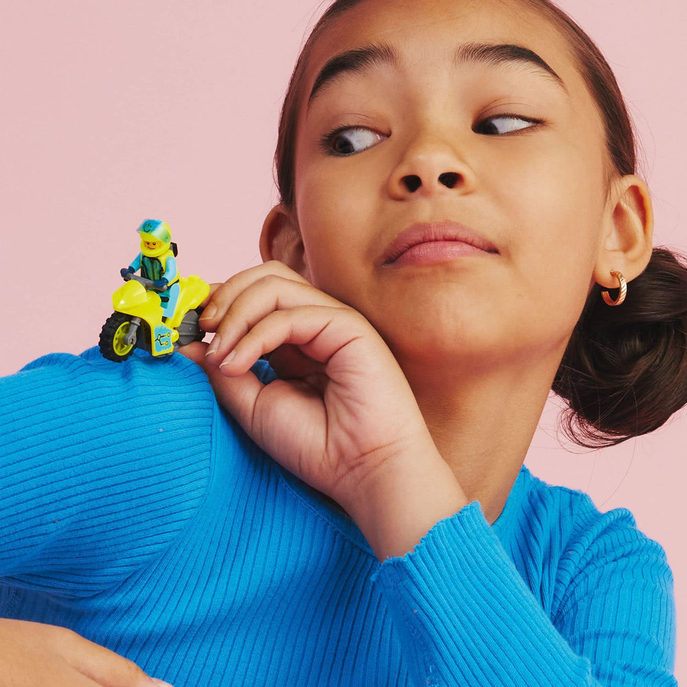 LEGO City Stuntz Cyber Stunt Bike flywheel action enables dynamic jumps
