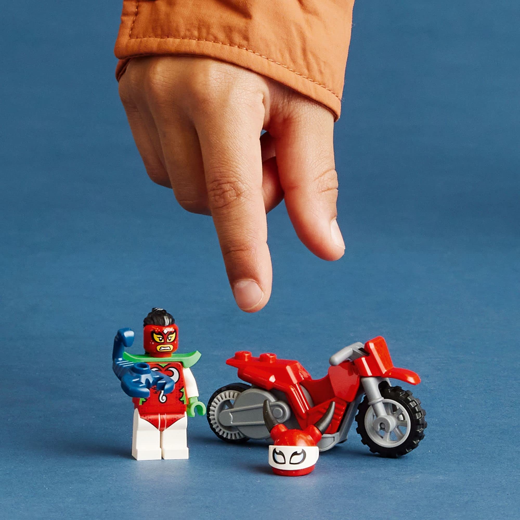 LEGO Luchedora with pet scorpion enhances storytelling during play.