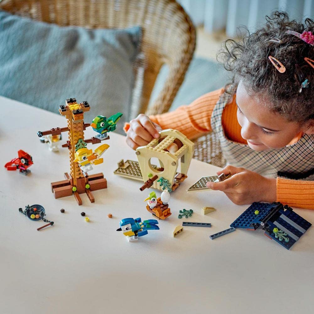 LEGO Creator 3-in-1 hedgehog and squirrel scene on a park bench