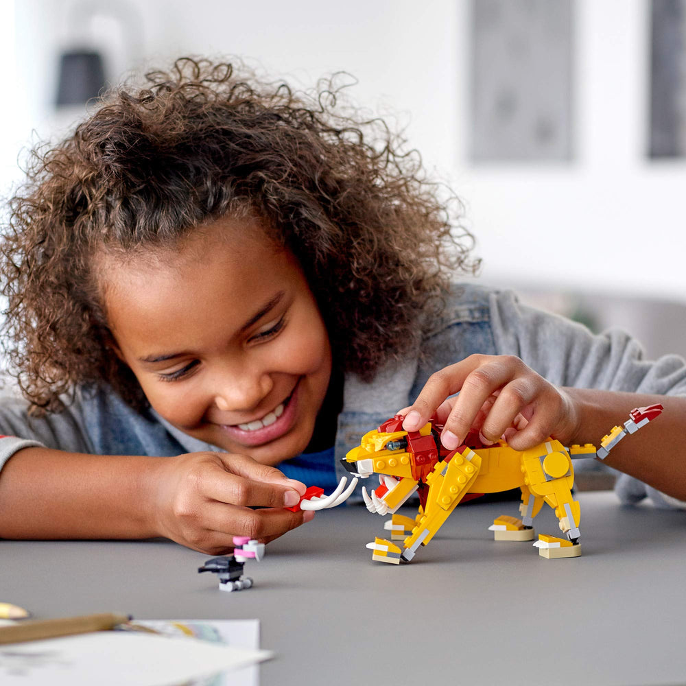 LEGO Creator 3in1 Wild Lion ostrich model with movable neck and legs for dynamic scenes