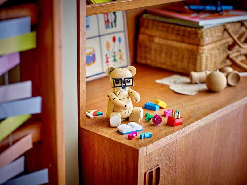 LEGO Creator 40763 display-ready teddy bear, perfect for gifting and keepsake shelves.