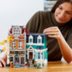 LEGO Creator Expert Bookshop 10270 reading nook creates cozy storytelling mood