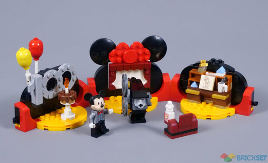 LEGO Disney 100 Years Promo Set 40600 box packaging, keeps the item secure and ready for gifting.