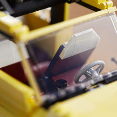LEGO Fiat 500 10271 doors hood and tailgate for interactive access.