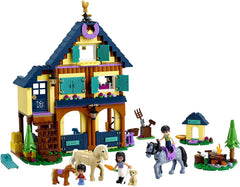 LEGO Friends 41683 stable interior showing kitchen and animals for nurturing storytelling