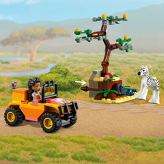 LEGO Friends Giraffe figure brings gentle wildlife interaction to creative playtime.