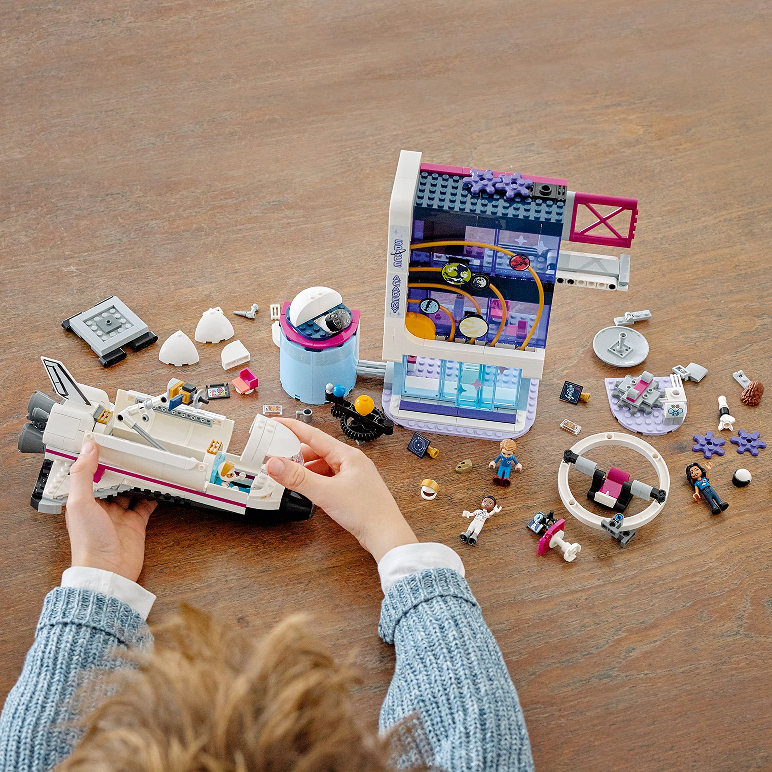LEGO Friends space gallery models Sun, Earth and Moon to spark curiosity.