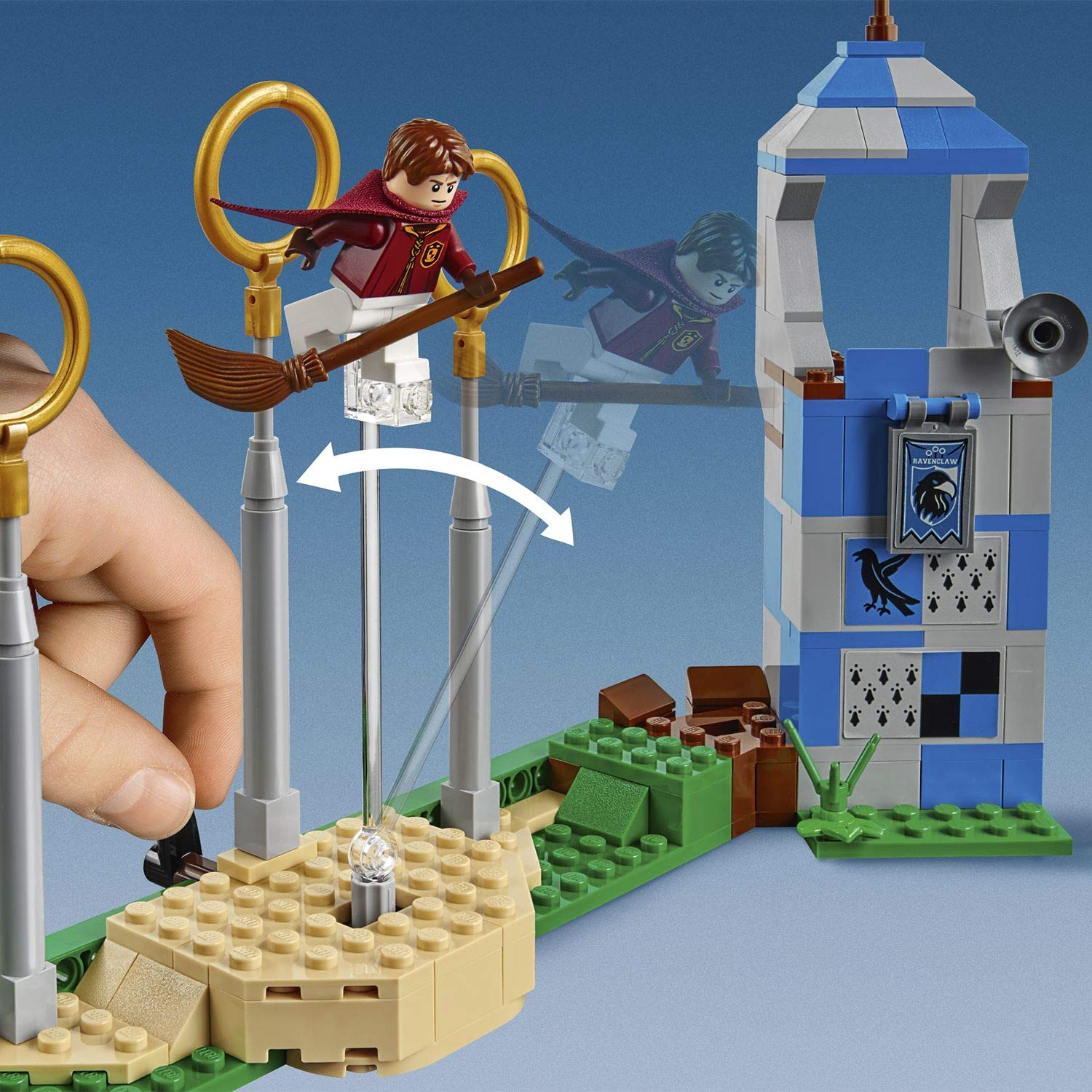 LEGO Harry Potter 75956 Gryffindor tower opening hatch entry on the pitch