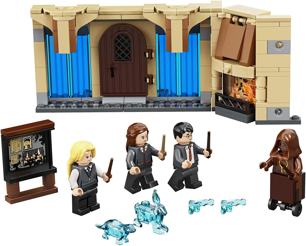 Hermione Granger minifigure with wand for clever spellwork in LEGO set.