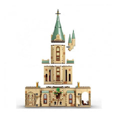 LEGO lantern and baby Felix – atmospheric props for cozy Hogwarts setup