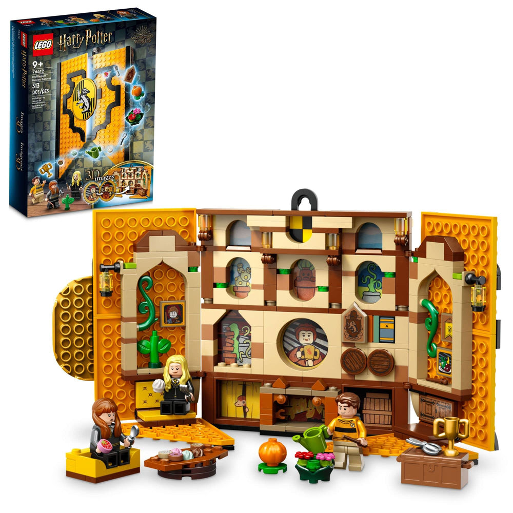 LEGO Harry Potter Hufflepuff banner front view showcases crest for wall display