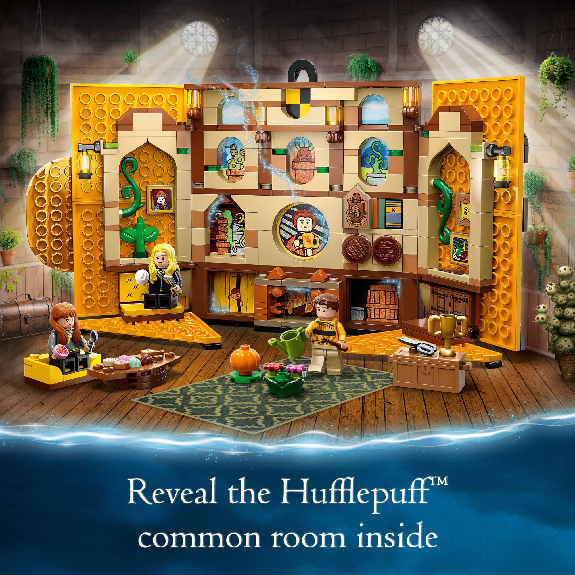 LEGO Harry Potter Hufflepuff banner lenticular backboard creates 3D effects
