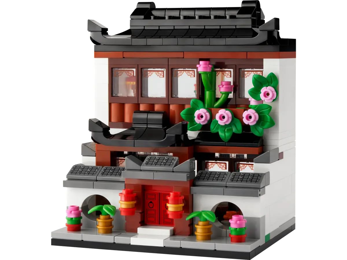 LEGO Houses of the World 4 compact dimensions ideal for shelf display and easy gifting.