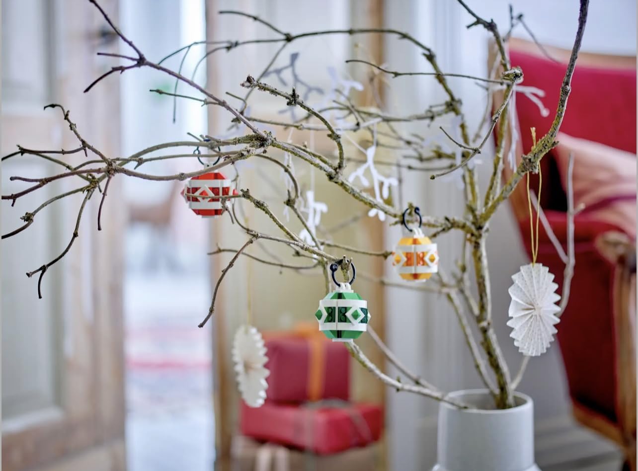 LEGO Limited Edition Christmas Decorations Set ornaments display — ready-to-display centerpiece for the season
