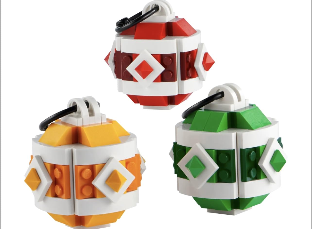 LEGO Limited Edition Christmas Decorations Set topper 2 — bold hues for family holiday crafting