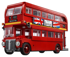 LEGO London Bus 10258 panoramic windshield enhances display realism and nostalgia