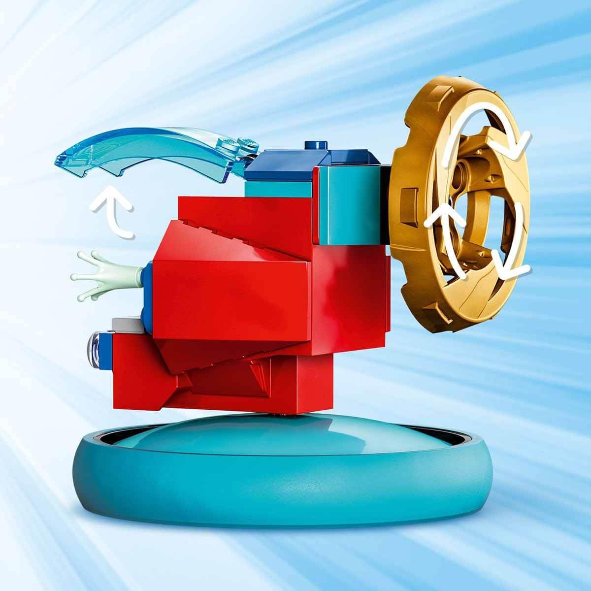 LEGO marine accessories and crab add seaside mission vibes.