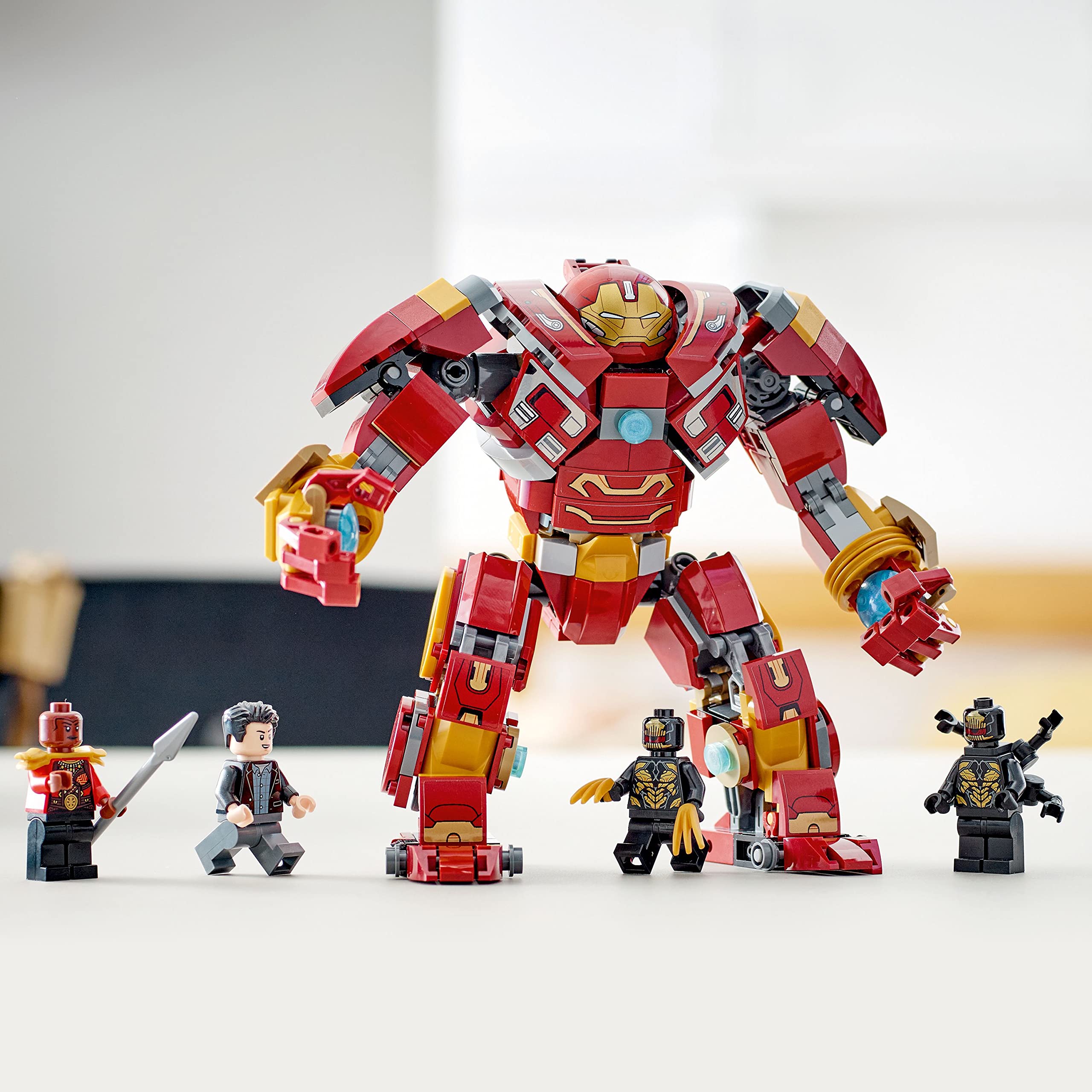 LEGO Marvel Hulkbuster-mech-height-15cm stands tall for display