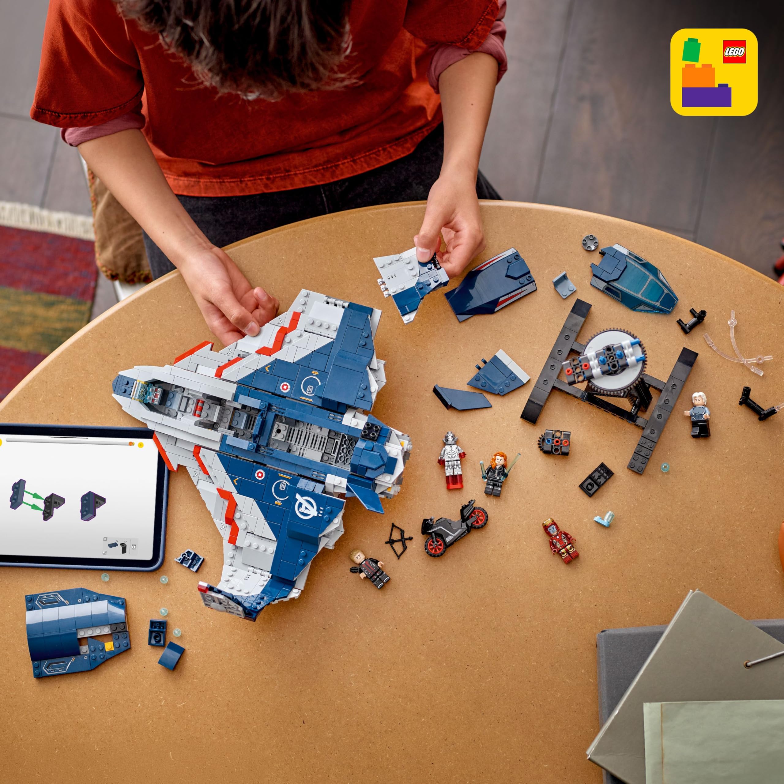 LEGO Marvel Quinjet minifigures enable cinematic storytelling and display-worthy scenes.