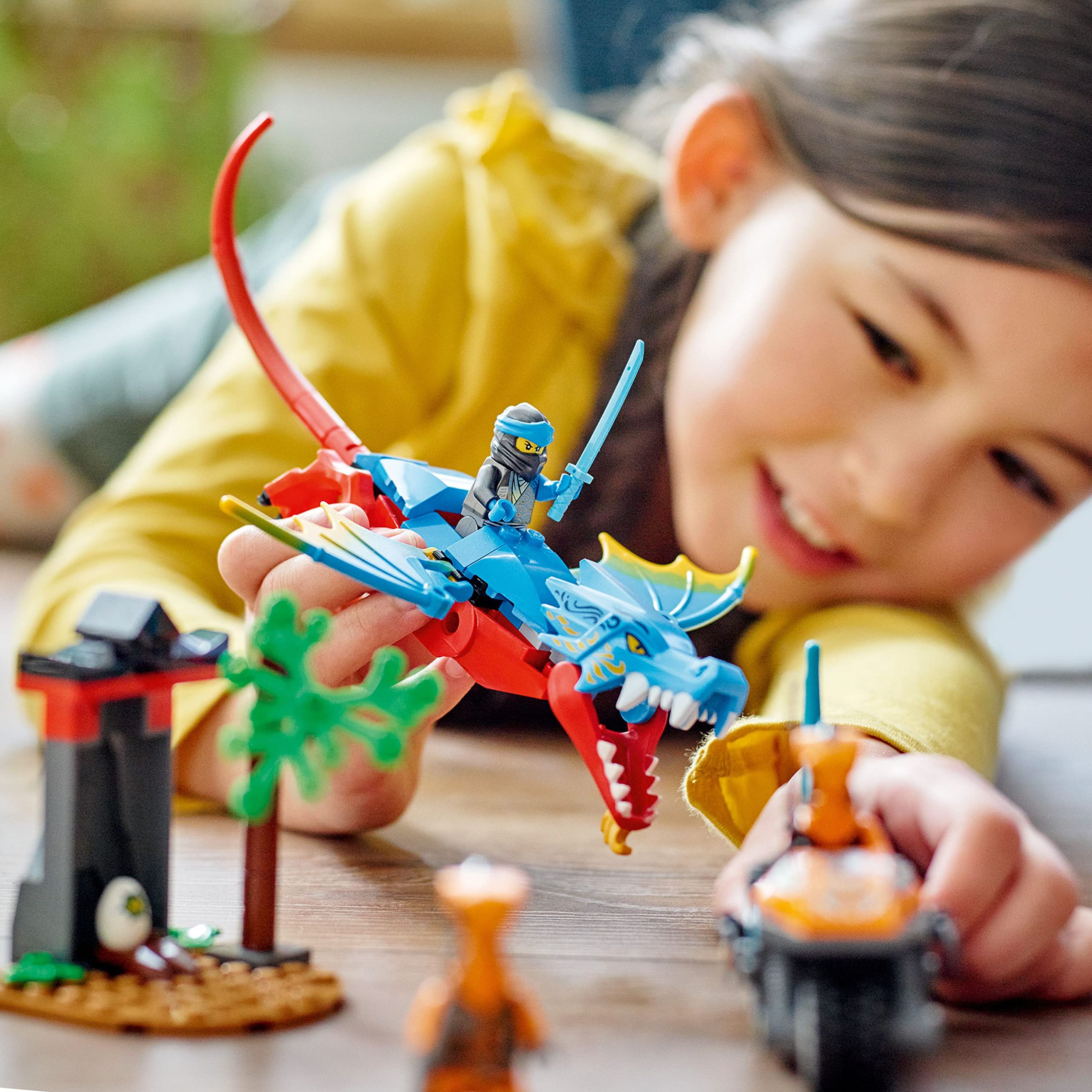 LEGO NINJAGO Cobra Mechanic with spear and catapult for tactical play
