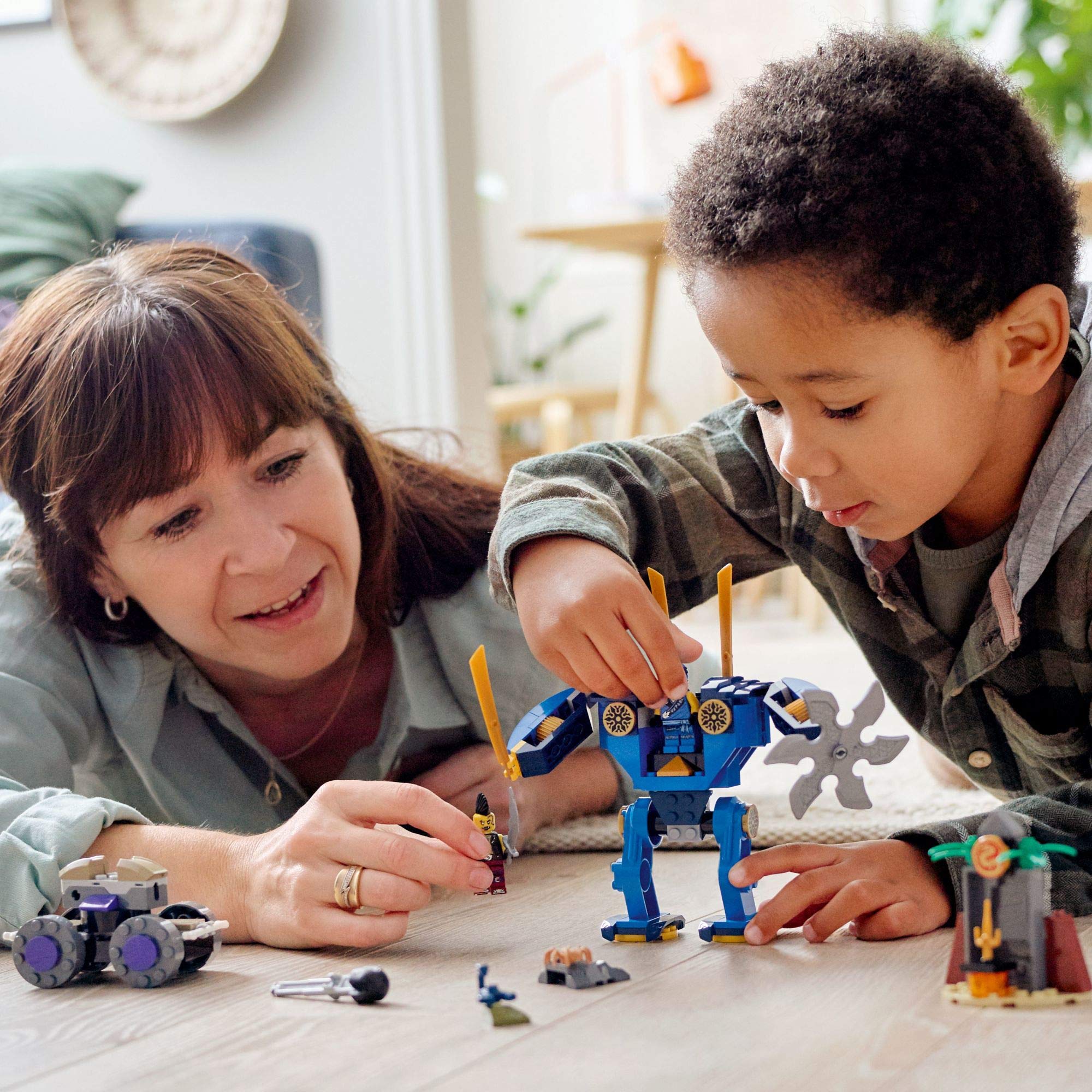 LEGO NINJAGO Eyezor car spinning platform for action-packed scenes