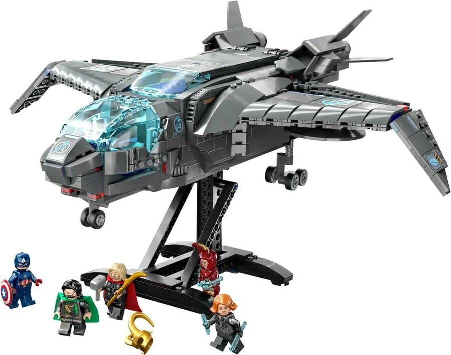 LEGO Quinjet retractable chassis enables dynamic takeoff and landing scenes.