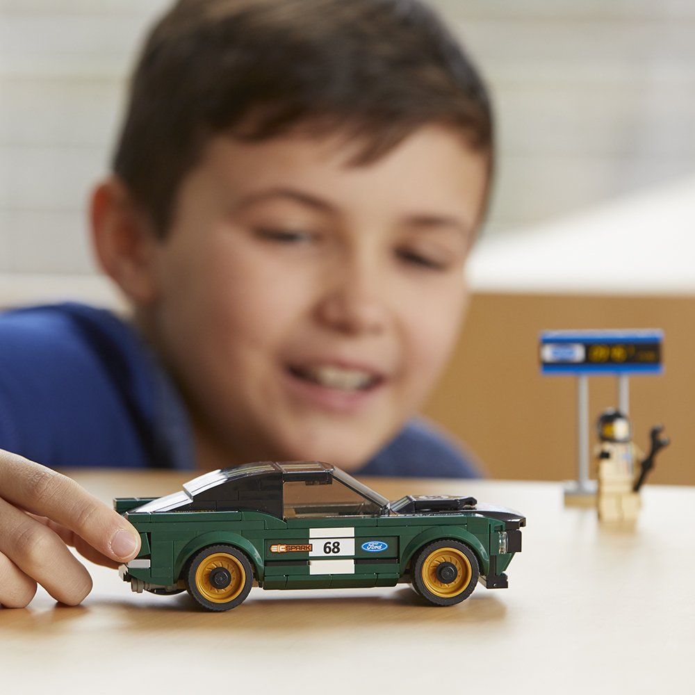 LEGO Speed Champions Mustang minifigure cockpit with removable windshield for pretend races