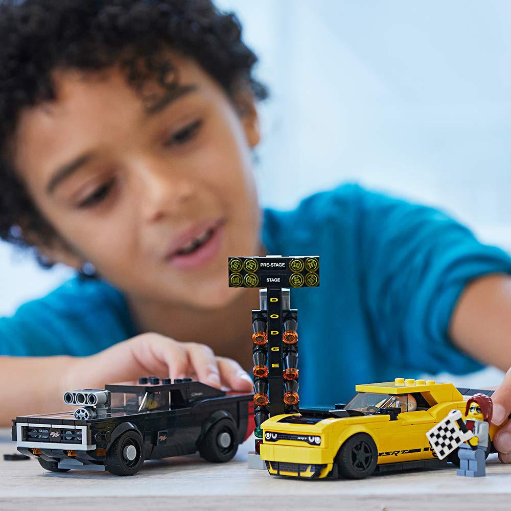 LEGO Speed Champions 1970 Dodge Charger RT removable supercharger showcased.