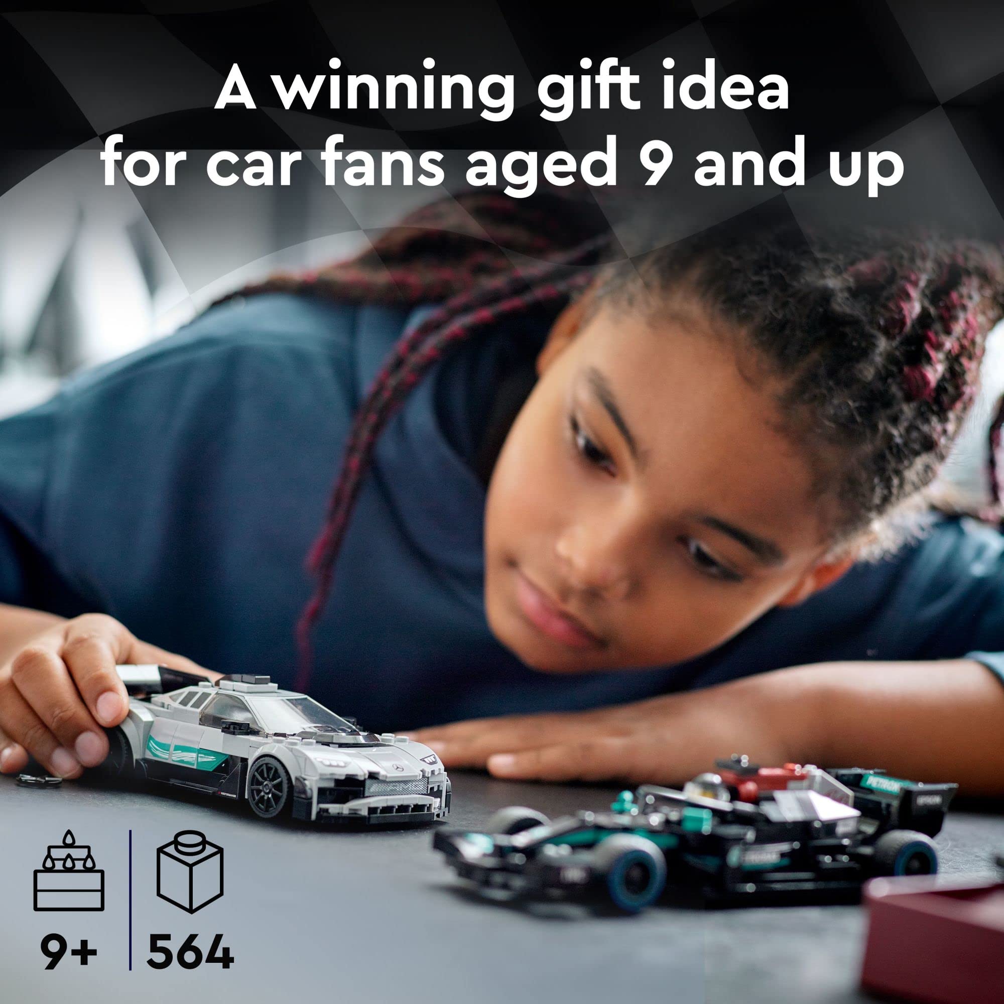 2-in-1 design offers varied play and display opportunities