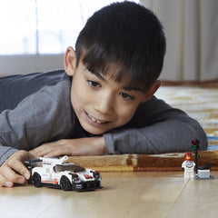 LEGO Speed Champions Porsche 919 Hybrid 75887 cockpit detail emphasizes minifigure interaction and role-play.